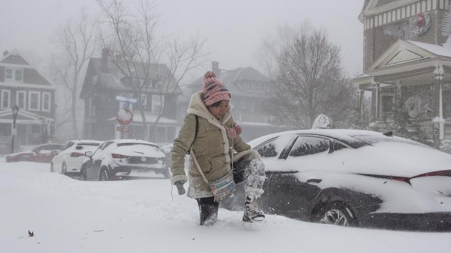 Cerca de 50 fallecidos en la Navidad más gélida de Estados Unidos en décadas